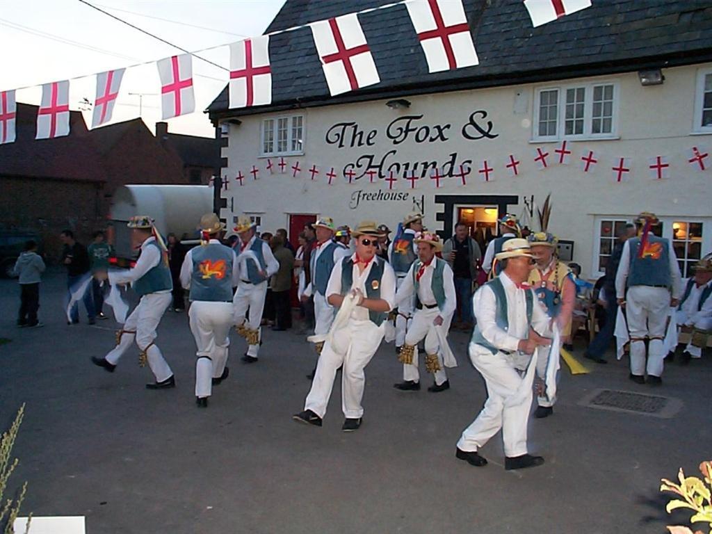 The Fox & Hounds Faringdon Exterior foto